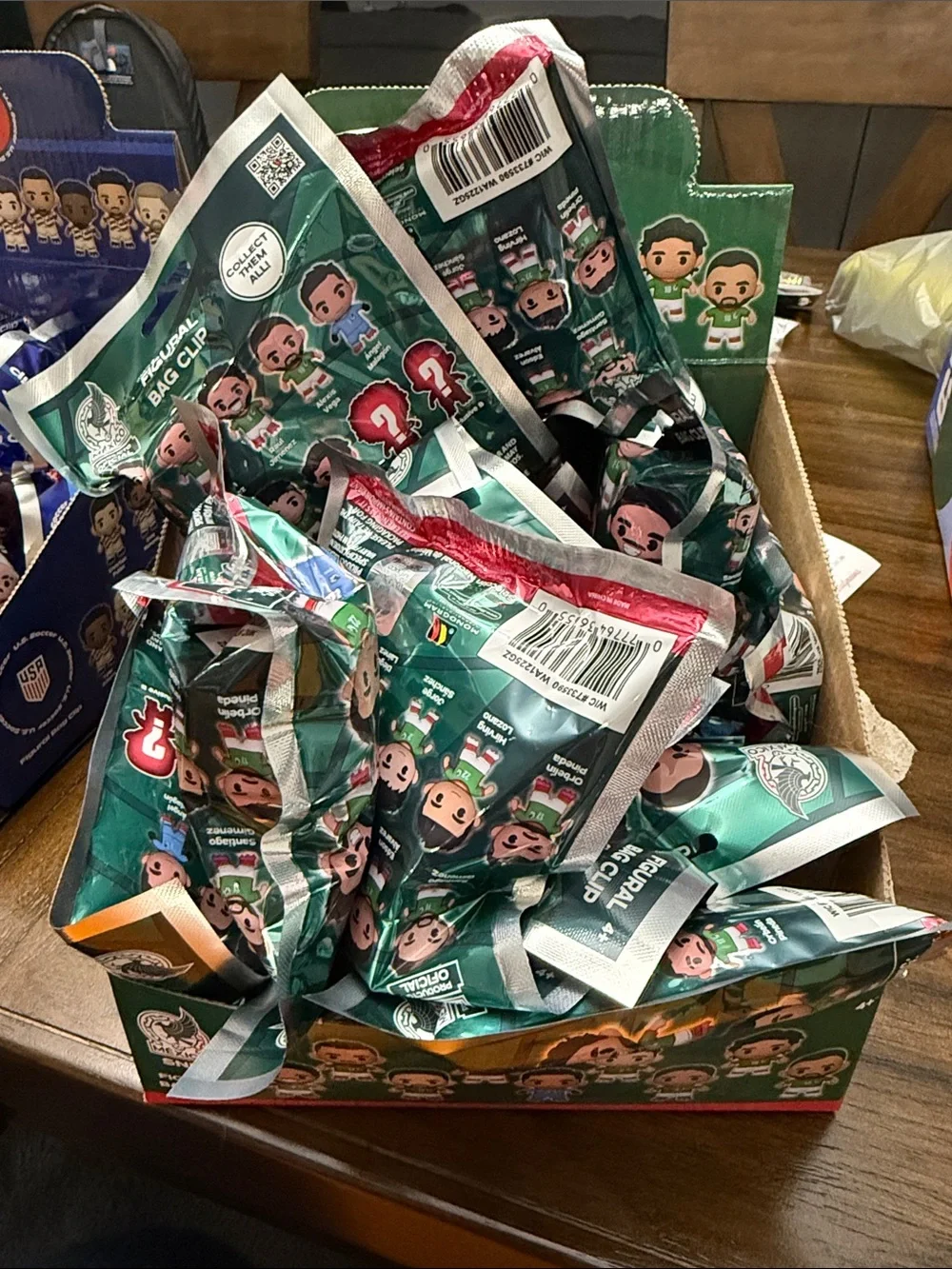 2026 World Cup Team Mexico! Official Collectible Bag Clips Blind Bags